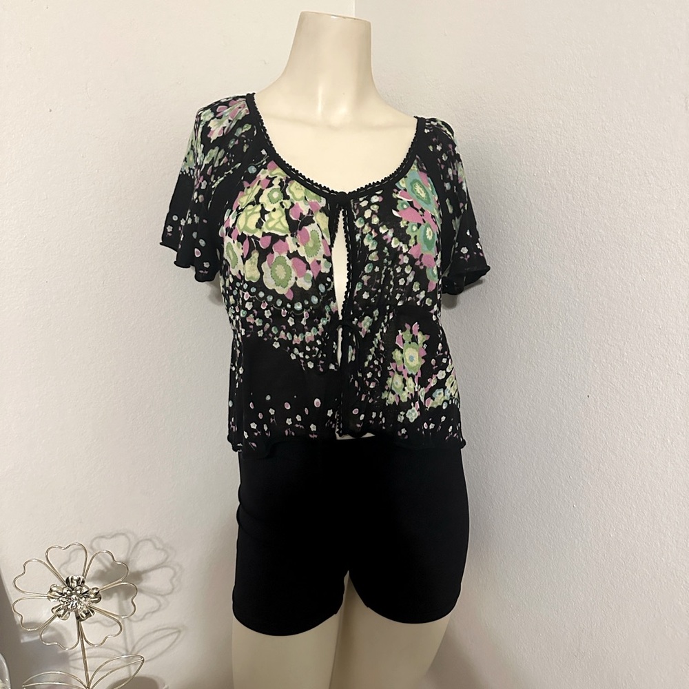 Anthropologie for knitted & Knotted Black Floral Blouse